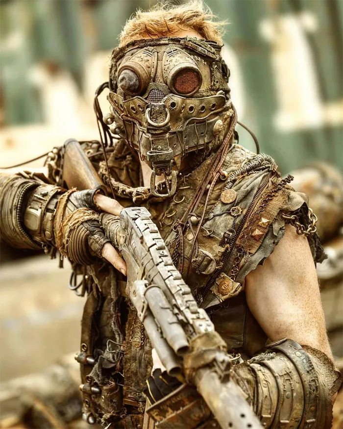 30 Apocalyptic Pics From The 'Wasteland Weekend' Where Costumes Are Mandatory