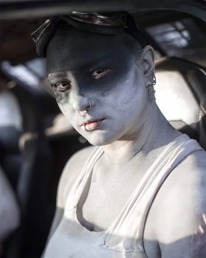 30 Apocalyptic Pics From The 'Wasteland Weekend' Where Costumes Are Mandatory