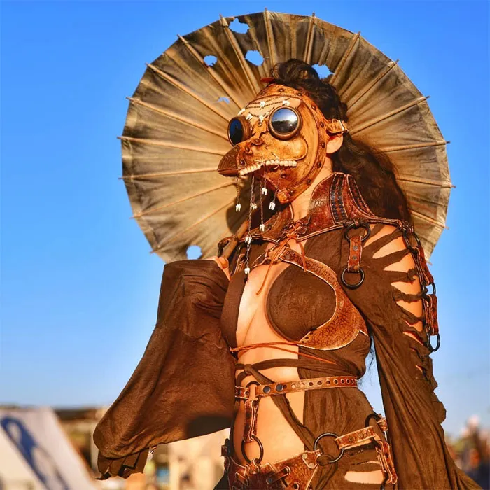 30 Apocalyptic Pics From The 'Wasteland Weekend' Where Costumes Are Mandatory