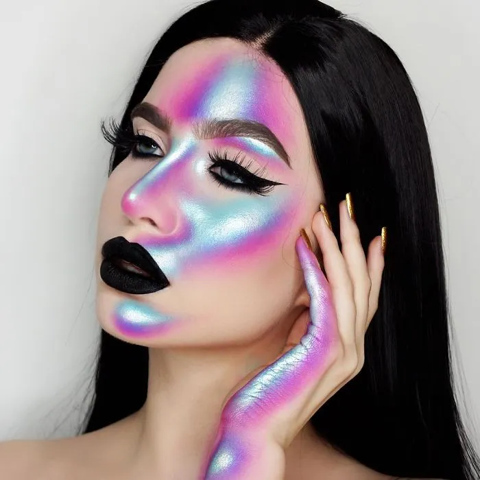 16 Y.O. And 18 Y.O. Sisters Are Taking Makeup To The Next Level And Here Are Their 30 Mind-Blowing Transformations