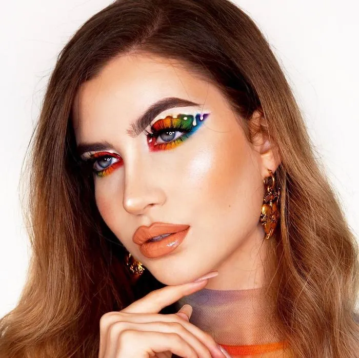 16 Y.O. And 18 Y.O. Sisters Are Taking Makeup To The Next Level And Here Are Their 30 Mind-Blowing Transformations