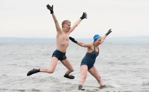 I Spent A Year Photographing Wild Swimmers In Scotland In All Weathers, Here Are 59 Of The Best Photos