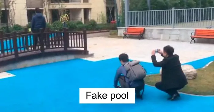 Homeowners Outraged After Realizing Their Builders Built A Plastic Lake Instead Of The Real One Their Pictures Showed