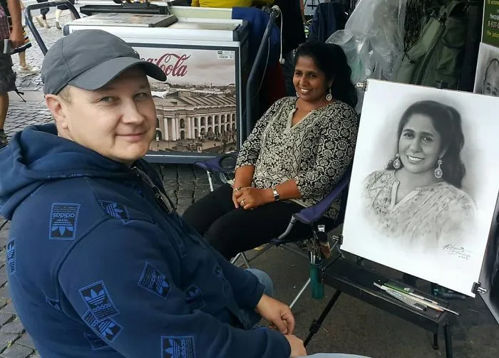 Russian Street Artist Draws Realistic Portraits In One Hour (30 Pics)