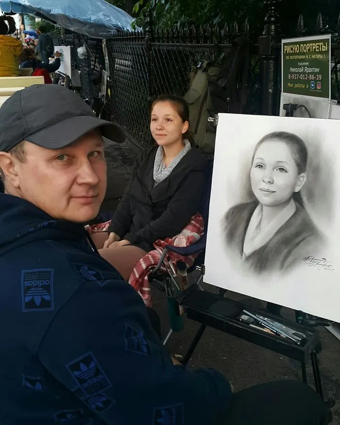 Russian Street Artist Draws Realistic Portraits In One Hour (30 Pics)