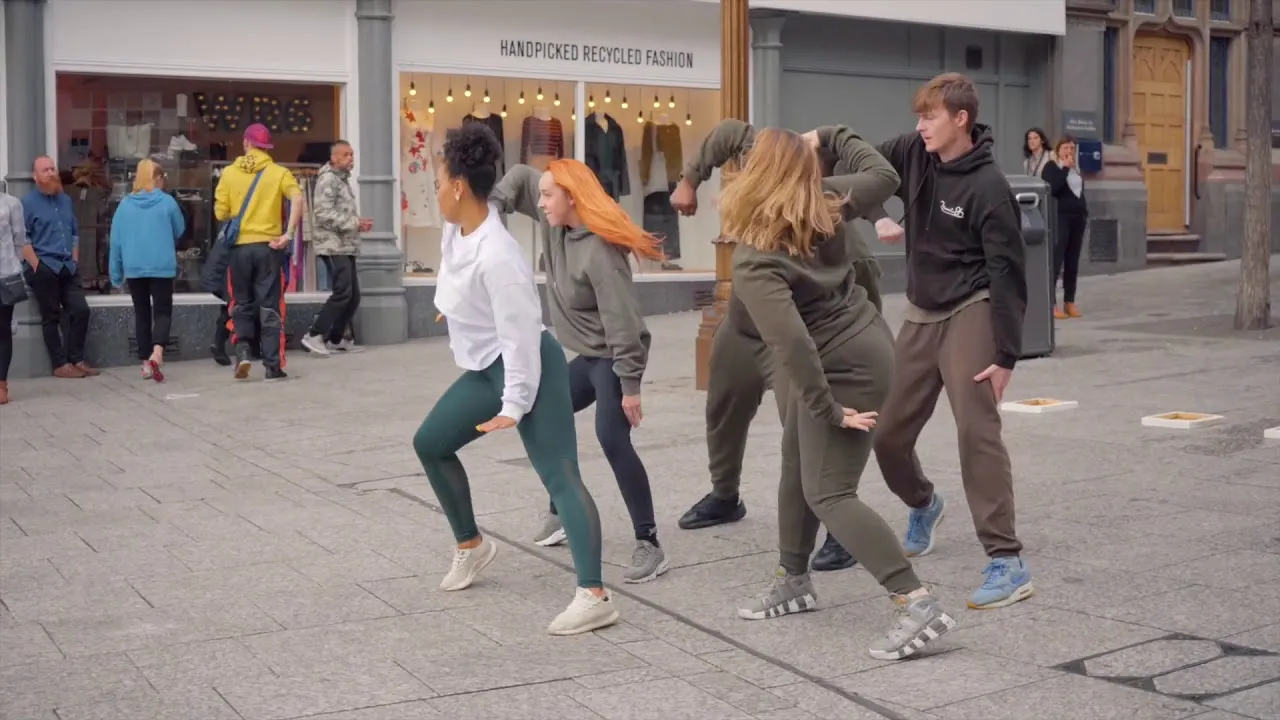 Uunique “Flash Mob” – Bring Eco - Awareness To Nottingham UK