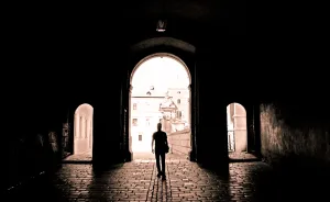 I Photograph How Loneliness Looks Like