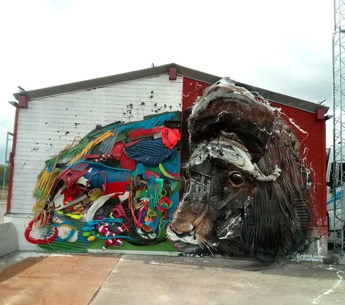 Artist Turns Trash Into Animals To Remind Us About Pollution (30 New Pics)