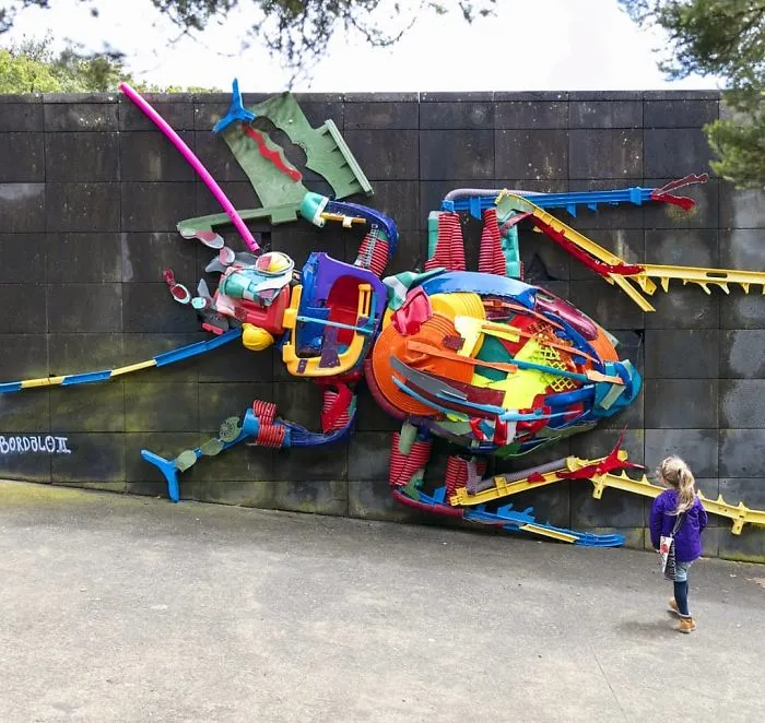 Artist Turns Trash Into Animals To Remind Us About Pollution (30 New Pics)
