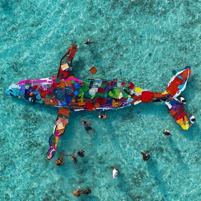 Artist Turns Trash Into Animals To Remind Us About Pollution (30 New Pics)
