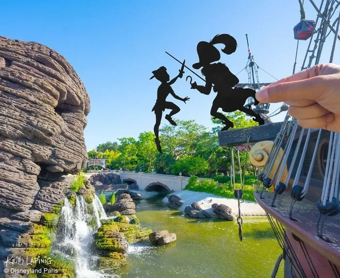 I Travel Around Disneylands Around The World To Hold Up Paper Cut-Outs Of Famous Characters And Scenes (86 Pics)