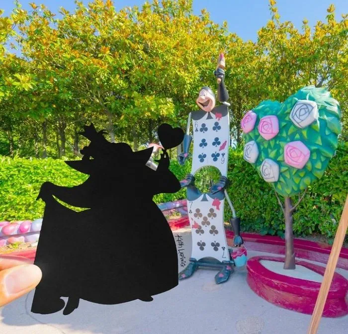 I Travel Around Disneylands Around The World To Hold Up Paper Cut-Outs Of Famous Characters And Scenes (86 Pics)