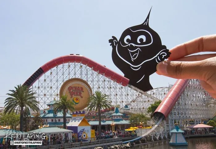 I Travel Around Disneylands Around The World To Hold Up Paper Cut-Outs Of Famous Characters And Scenes (86 Pics)