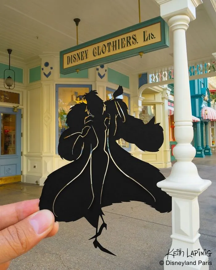 I Travel Around Disneylands Around The World To Hold Up Paper Cut-Outs Of Famous Characters And Scenes (86 Pics)