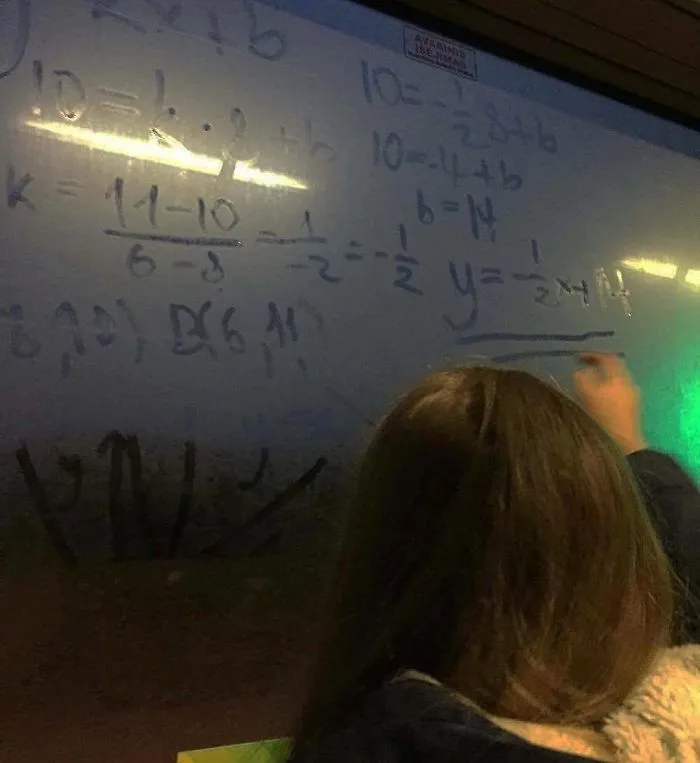 Esta cuenta de Instagram recopila cosas divertidas y curiosas vistas en el transporte público (40 fotos)