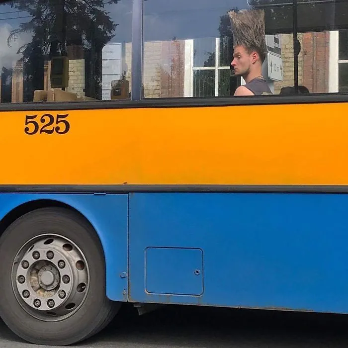 This Instagram Account Collects Funny And Strange Things Spotted On Public Transport (40 Pics)