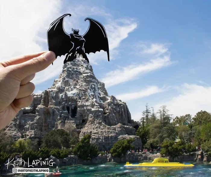 I Travel Around Disneylands Around The World To Hold Up Paper Cut-Outs Of Famous Characters And Scenes (86 Pics)