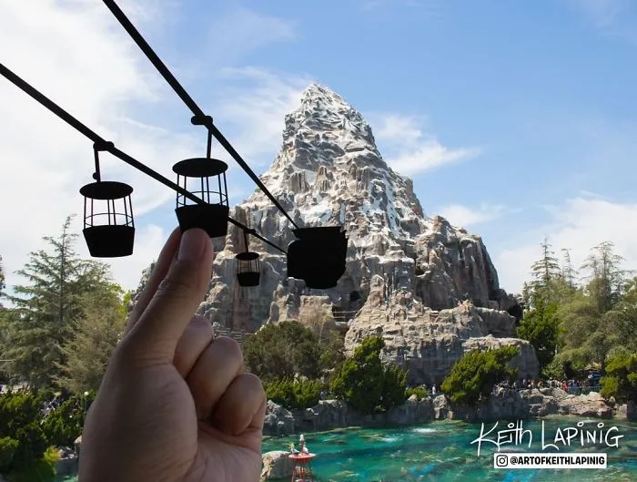 I Travel Around Disneylands Around The World To Hold Up Paper Cut-Outs Of Famous Characters And Scenes (86 Pics)