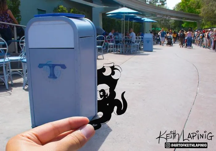 I Travel Around Disneylands Around The World To Hold Up Paper Cut-Outs Of Famous Characters And Scenes (86 Pics)