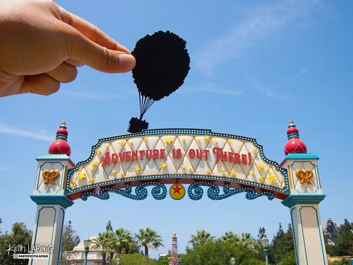 I Travel Around Disneylands Around The World To Hold Up Paper Cut-Outs Of Famous Characters And Scenes (86 Pics)