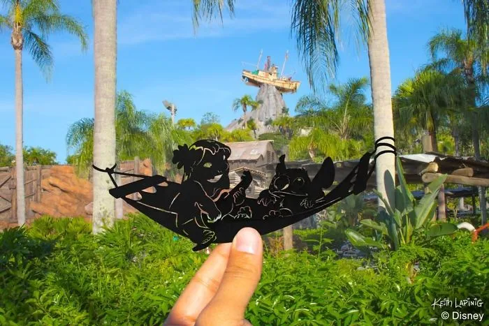 I Travel Around Disneylands Around The World To Hold Up Paper Cut-Outs Of Famous Characters And Scenes (86 Pics)