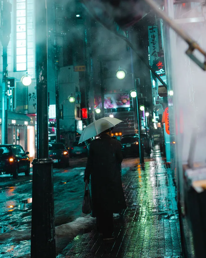 I Spent 3 Weeks In Japan This Winter, Here Are My Best Cyberpunk And Noir Film Inspired Photographs (34 Pics)