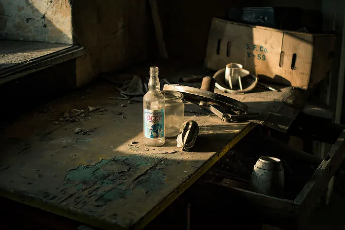 I Photographed An Abandoned Palace In Bratoszewice