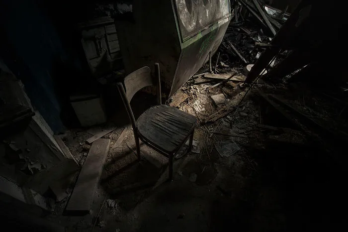 I Photographed An Abandoned Palace In Bratoszewice