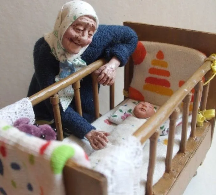 This Doll Master Sculpts Tiny Figures To Depict Ordinary Lives Of The Elderly In Russia (51 Pics)