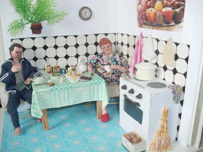 This Doll Master Sculpts Tiny Figures To Depict Ordinary Lives Of The Elderly In Russia (51 Pics)