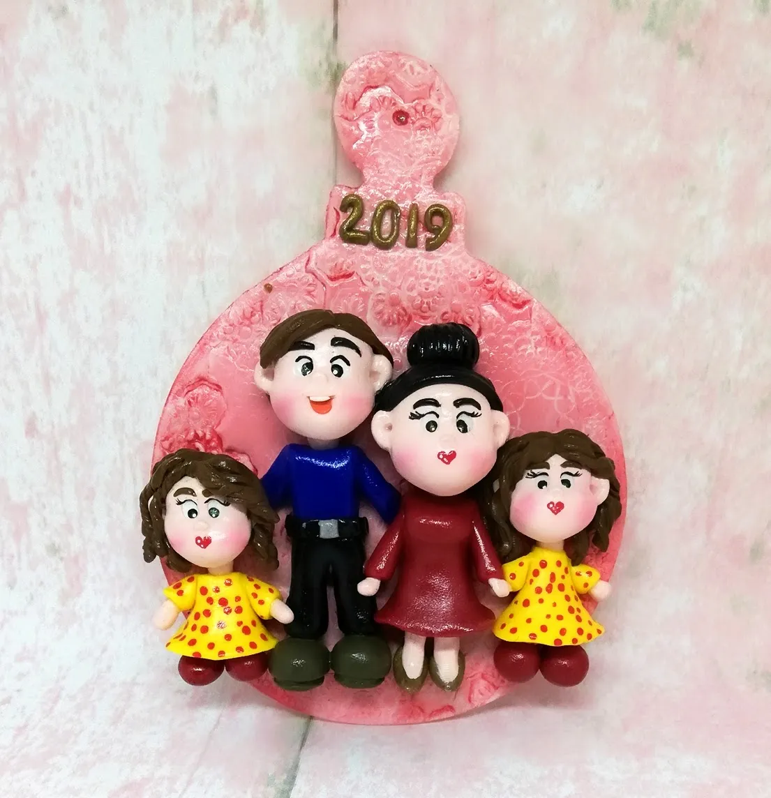I'm Making Personalized Christmas Ornaments