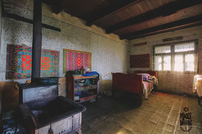 19 Pictures I Took Of Abandoned Places In The Apuseni Mountains