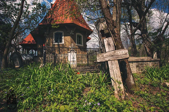 19 Pictures I Took Of Abandoned Places In The Apuseni Mountains