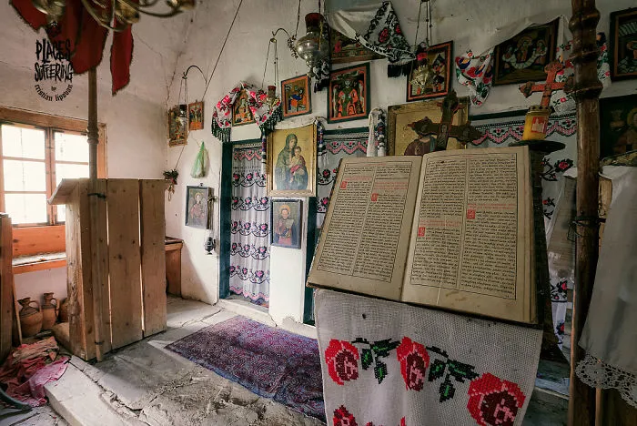 19 Pictures I Took Of Abandoned Places In The Apuseni Mountains