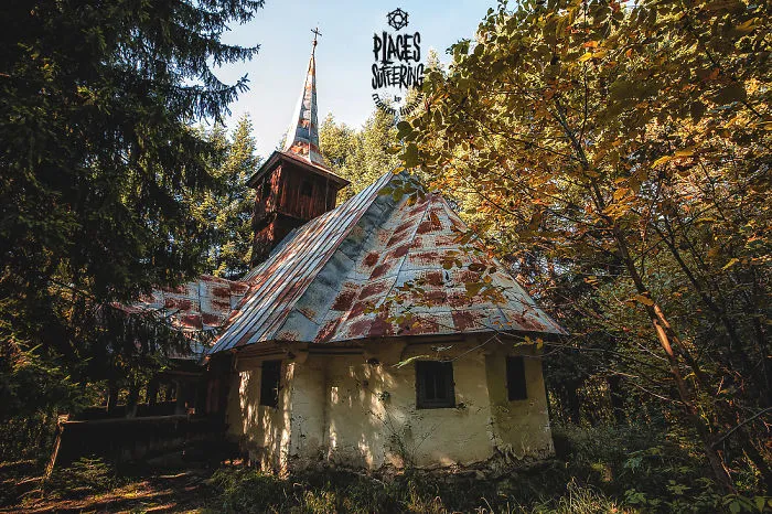 19 Pictures I Took Of Abandoned Places In The Apuseni Mountains