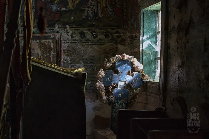 19 Pictures I Took Of Abandoned Places In The Apuseni Mountains