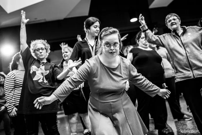 I Photograph Artists That Prove Disability Is Not A Thing In Art (40 Pics)