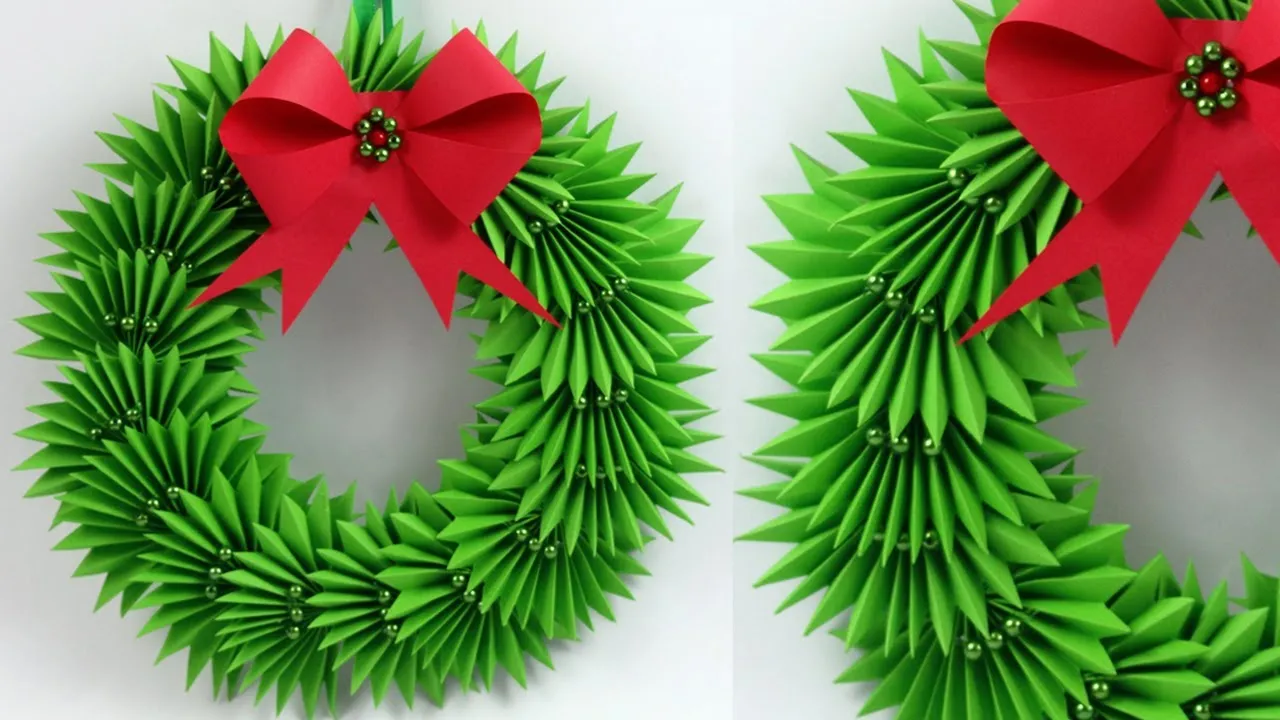Easy Make Christmas Paper Wreath-Paper Christmas Wreath-DIY Christmas Wreath Decor Ideas