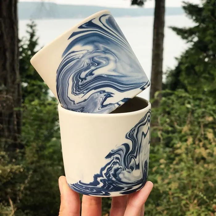 This Artist Carves Pottery And Reveals Unexpected Layers Of Colors Underneath