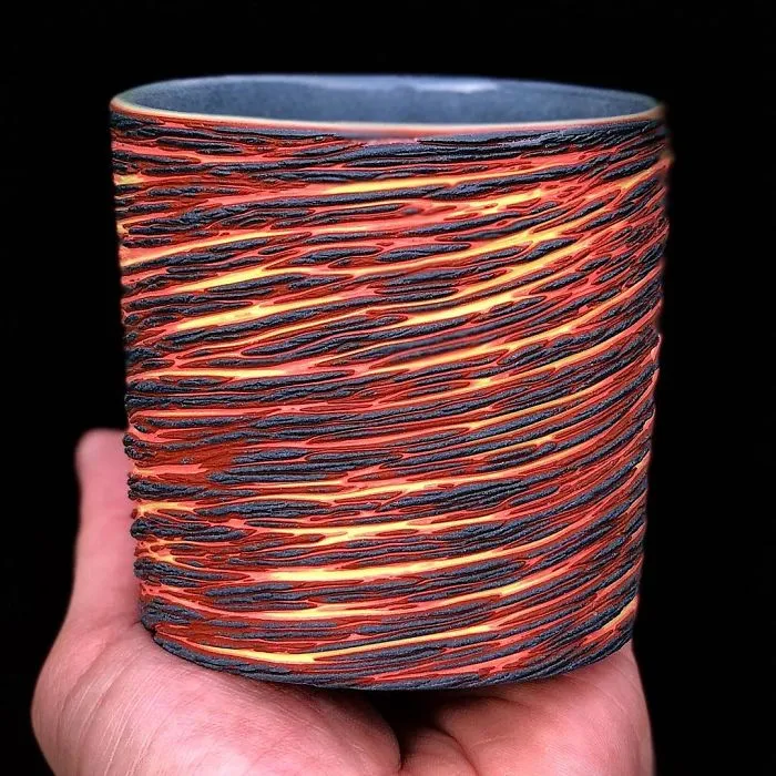 This Artist Carves Pottery And Reveals Unexpected Layers Of Colors Underneath
