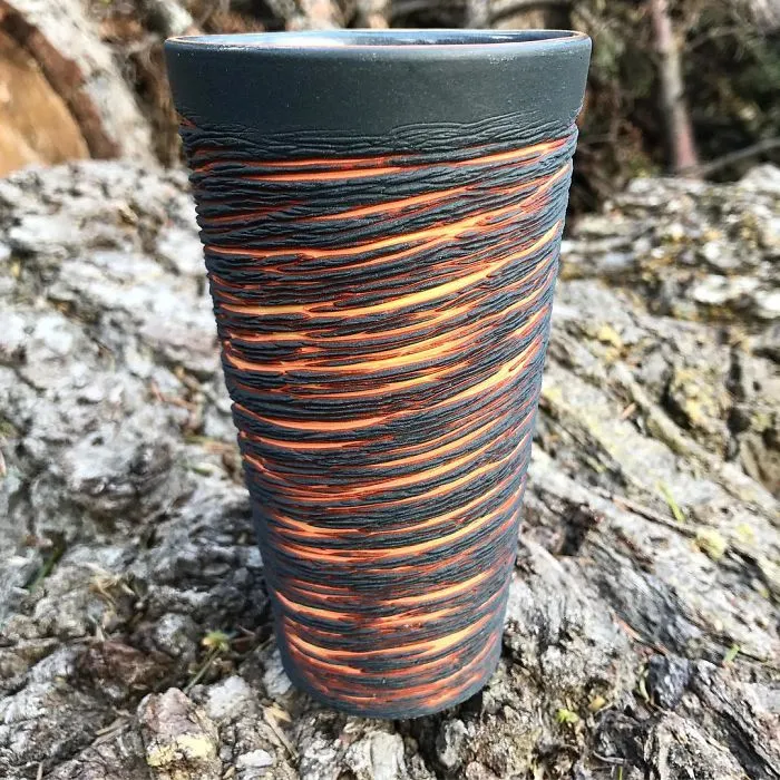 This Artist Carves Pottery And Reveals Unexpected Layers Of Colors Underneath