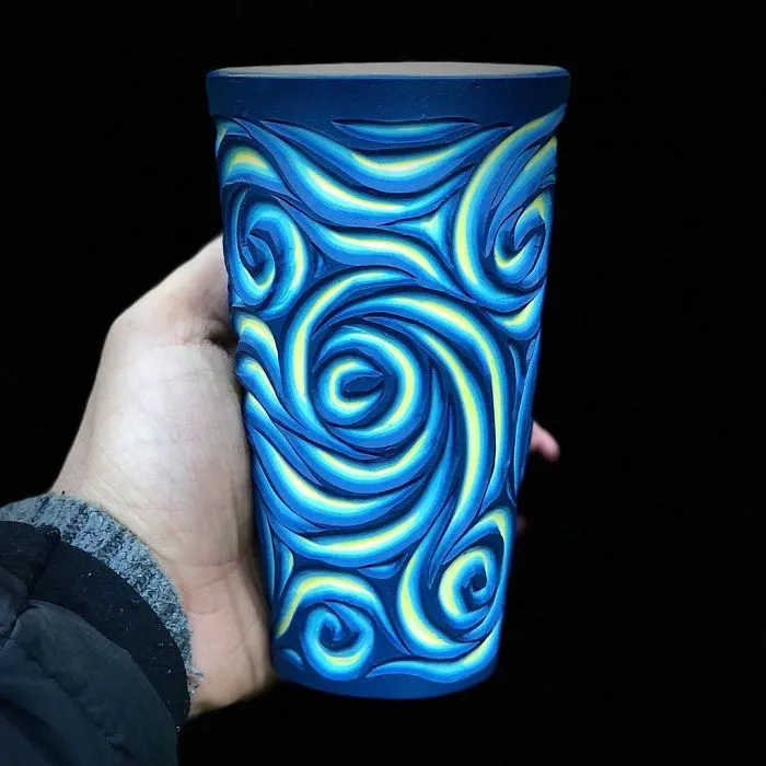 This Artist Carves Pottery And Reveals Unexpected Layers Of Colors Underneath