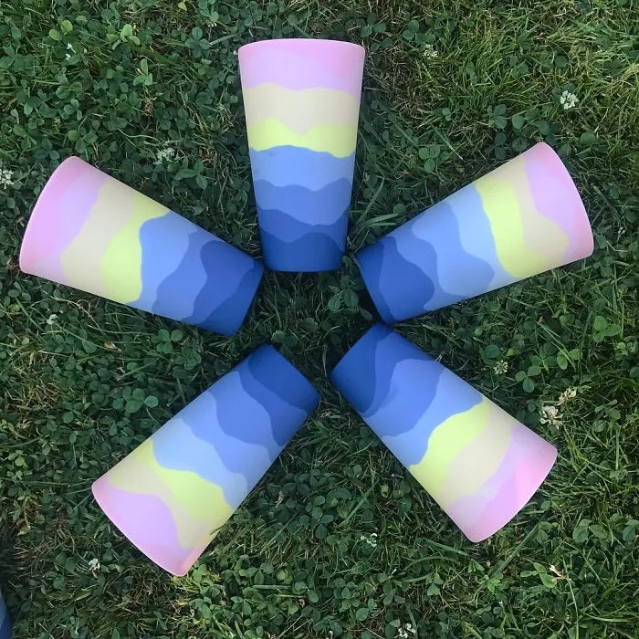 This Artist Carves Pottery And Reveals Unexpected Layers Of Colors Underneath