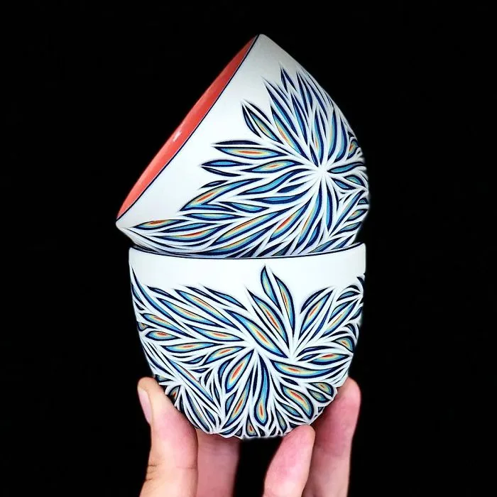 This Artist Carves Pottery And Reveals Unexpected Layers Of Colors Underneath