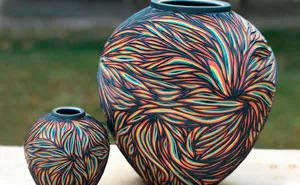 This Artist Carves Pottery And Reveals Unexpected Layers Of Colors Underneath