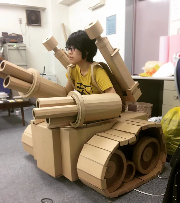 Japanese Woman Converts Amazon Boxes Into Intricate Sculptures (30 New Pics)