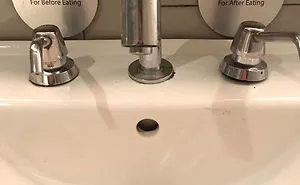 50 Times People Spotted Cool Or Fun Bathroom Decor Ideas And Just Had To Share The Pics Online