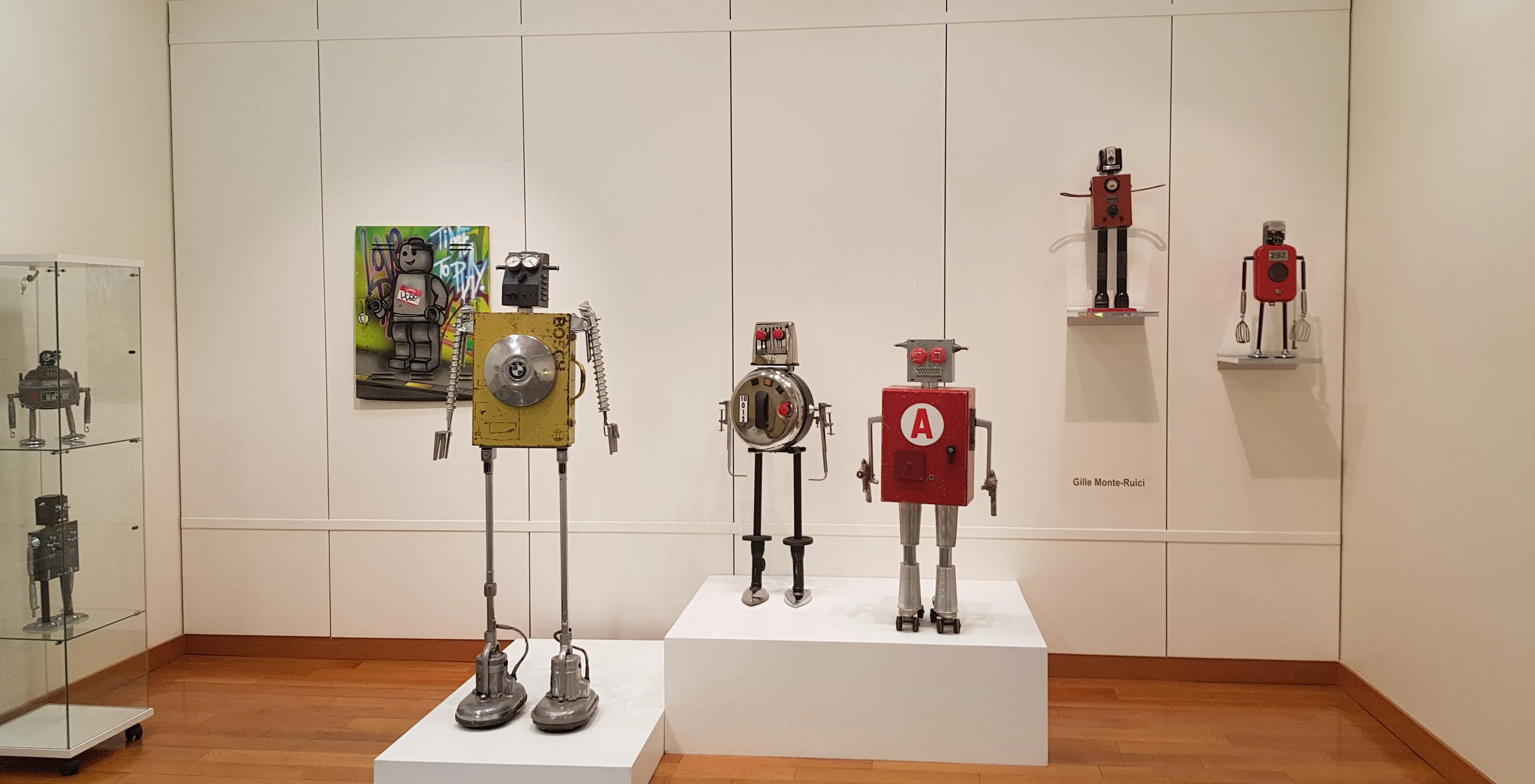 Gille Monte Ruici: Recycled Robot Maker