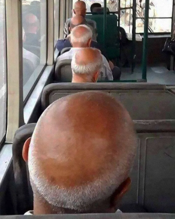 Esta cuenta de Instagram recopila cosas divertidas y curiosas vistas en el transporte público (40 fotos)