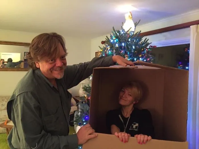 I Told My Father I Wouldn't Be Home For Christmas. Then I Flew 3 K Miles And Wrapped Myself Up By The Tree